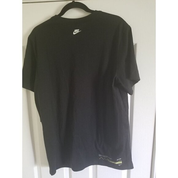 Nike Fresh Perspective T-Shirt - Picture 11 of 12